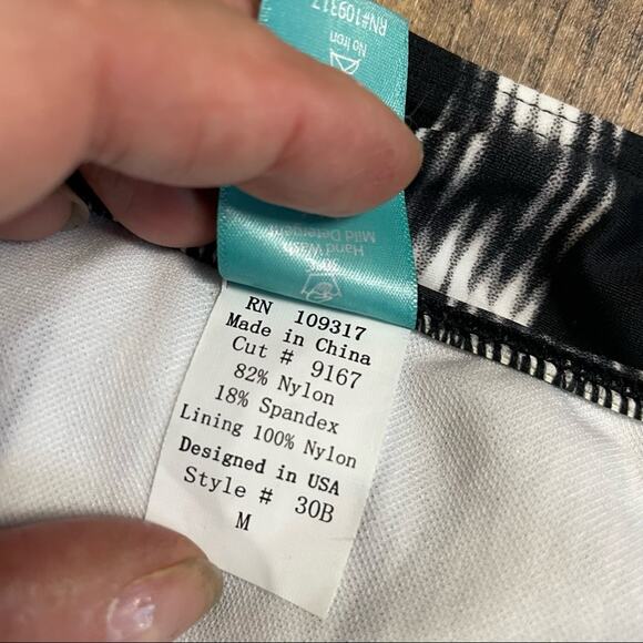 Sunsets High Waisted Bikini Bottoms w/Molded Cup Bikini Top - Picture 8 of 13